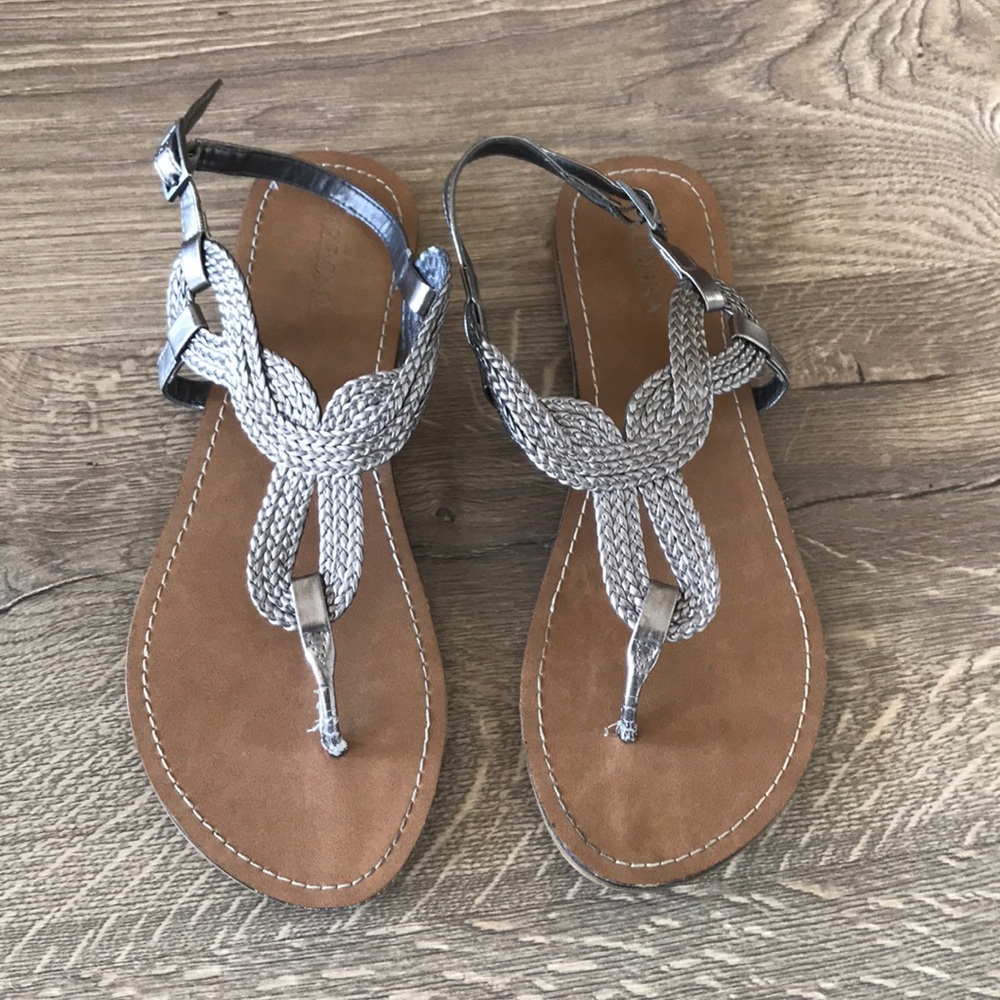 Sandals - Picture 2 of 6